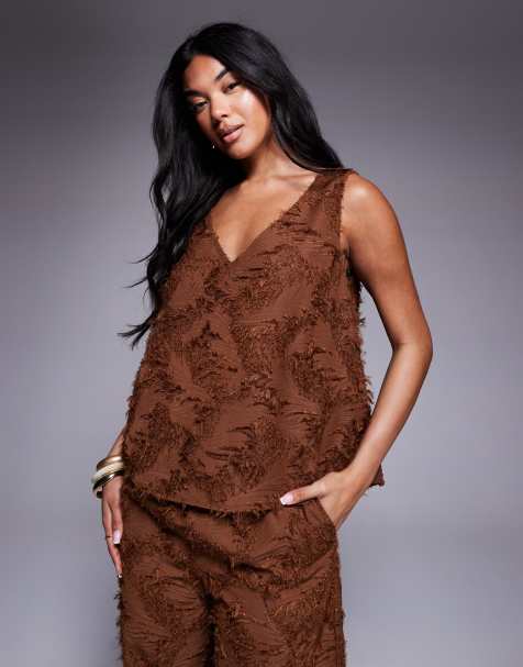 Top de sastre marrón con vuelo, diseño texturizado y botones en la espalda de ASOS DESIGN (parte de un conjunto) - view 1
