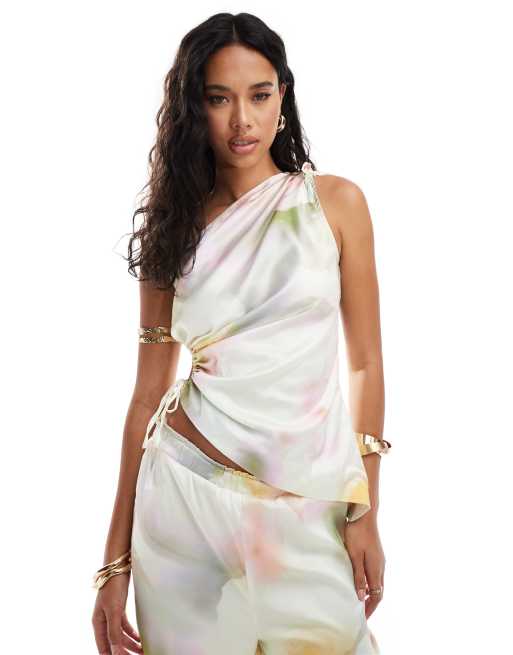 Top de tirantes con cuello desbocado y estampado marmoleado en tonos pastel de Style Cheat (parte de un conjunto)