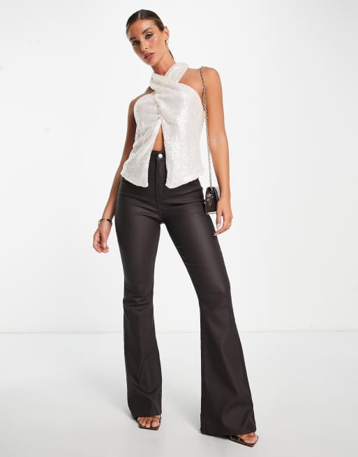 Top de tirantes con cuello halter cruzado de lentejuelas de ASOS DESIGN, 4 de 4