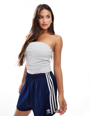 Top de tubo gris con laterales fruncidos de canalé de Cotton On