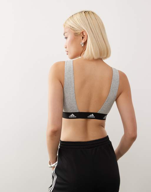 Top deportivo corto gris claro de algodón Active Comfort Cotton de adidas, 4 de 4