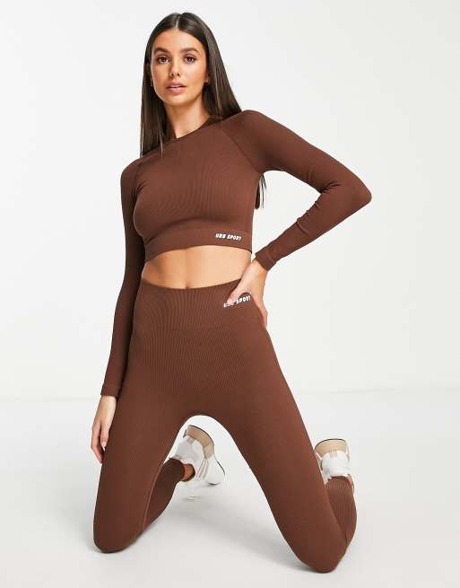 Top deportivo corto marrón chocolate de manga larga sin costuras de Urban Threads Tall, 3 de 4