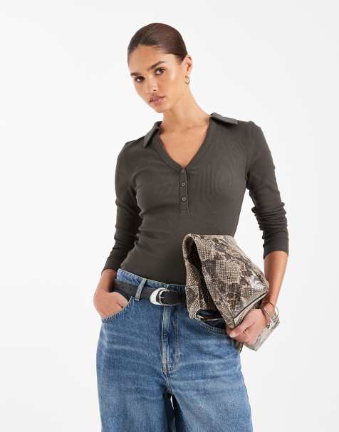 Top gris carbón de manga larga con diseño encogido y cuello panadero con solapas de canalé de ASOS DESIGN - view 1