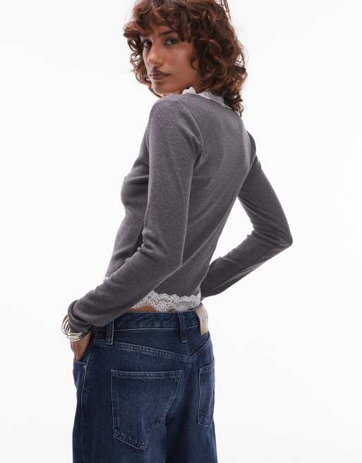 Top gris carbón de manga larga de canalé con detalle de encaje de ASOS DESIGN, 4 de 4