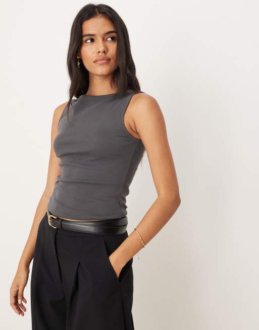 Top gris carbón sin mangas con cuello barco de mezcla de algodón de Mango