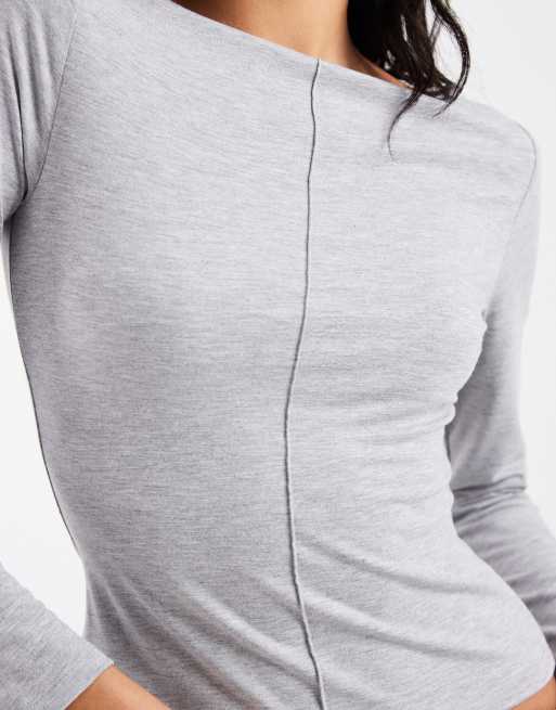 Top gris claro jaspeado con cuello barco y costura delantera en el centro de ASOS DESIGN, 3 de 4