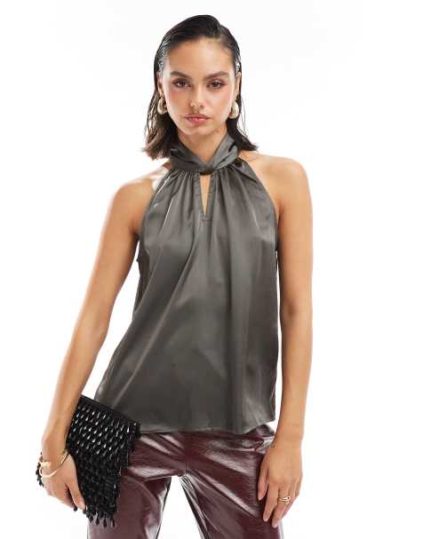 Top gris con cuello alto y detalle de abertura vertical de satén de PIECES - view 1