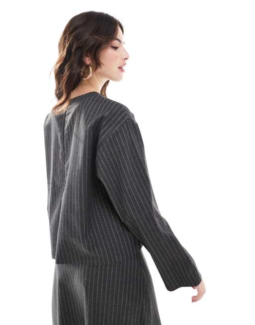 Top gris con raya diplomática de manga larga de Object, 4 de 4