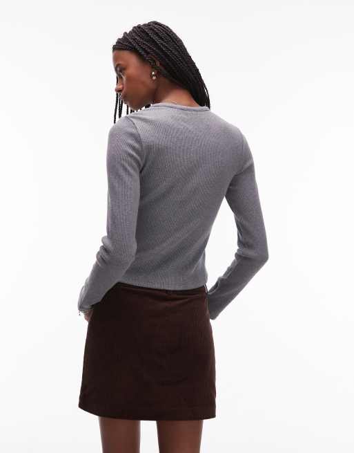 Top gris de manga larga con botones Rory de Levi's, 4 de 4