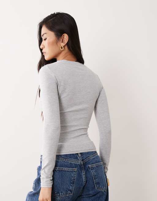 Top gris de manga larga con cuello redondo de Cotton On , 4 de 4