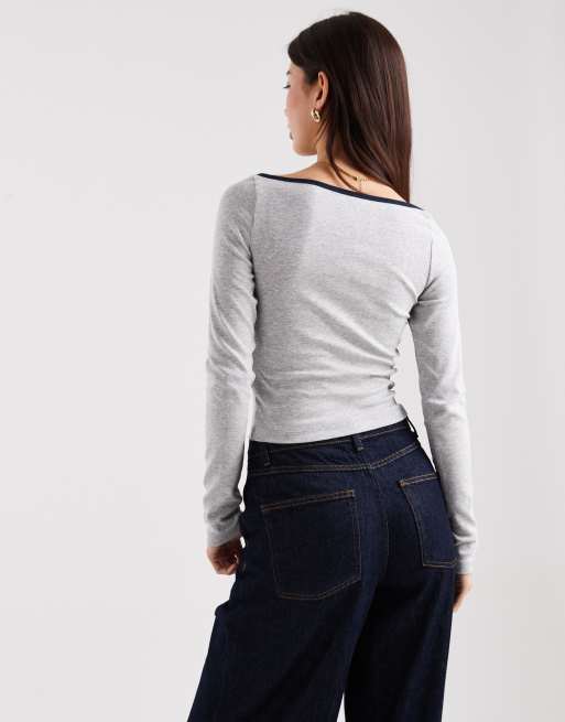 Top gris jaspeado con hombros descubiertos y gráfico "91" de Cotton On, 4 de 4