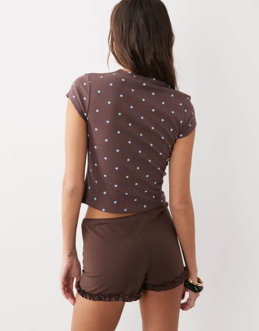 Top marrón chocolate abotonado con estampado de lunares de Miss Selfridge, 4 de 4