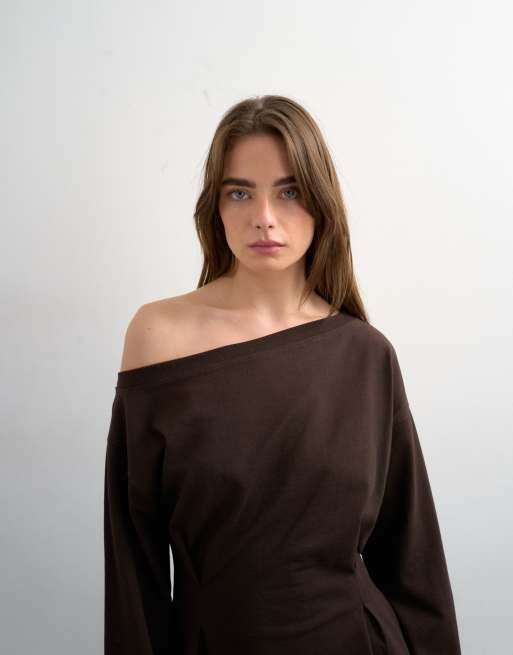 Top marrón chocolate con escote Bardot y cintura ceñida de Topshop, 3 de 4