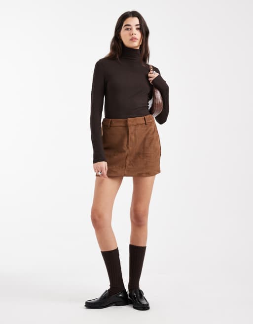 Top marrón chocolate de manga larga con cuello vuelto de punto liso de ASOS DESIGN, 4 de 4