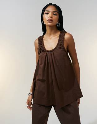 Top marrón chocolate de tirantes con cuello fruncido de ASOS DESIGN - view 1