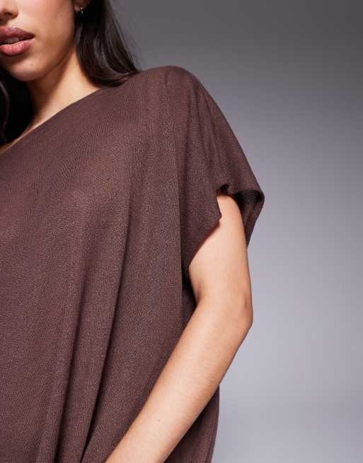 Top marrón chocolate estilo capa con escote Bardot de punto texturizado semitransparente de ASOS DESIGN, 3 de 4