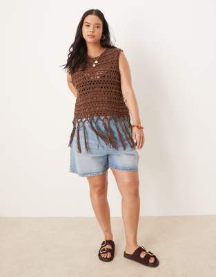 Top marrón chocolate sin mangas con detalle de flecos de punto calado de ASOS DESIGN Curve - view 1