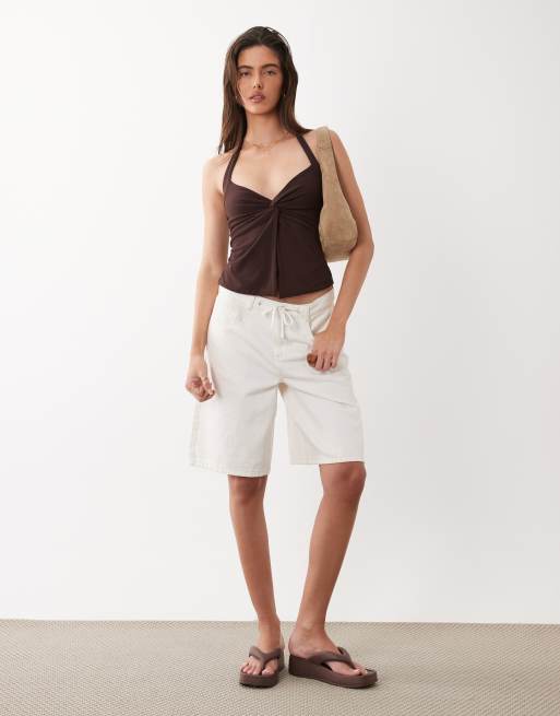 Top marrón con cuello halter retorcido de tejido suave Bianca de Supré, 2 de 4