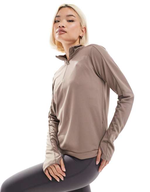 Top marrón de manga larga con media cremallera Dri-FIT Pacer de Nike Running, 2 de 4