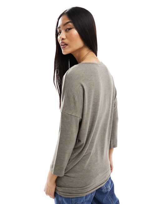 Top marrón jaspeado con mangas 3/4 y cuello ancho de ONLY , 2 de 4