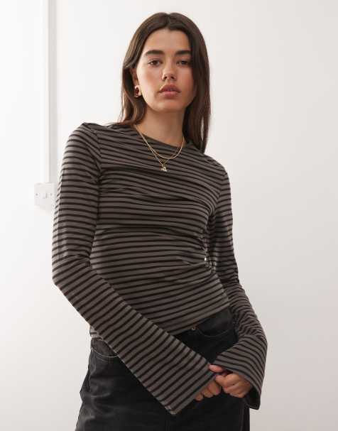 Top marrón topo oscuro y negro a rayas de manga larga acampanada de Weekday - view 1