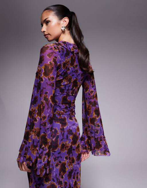 Top morado con estampado floral, mangas acampanadas y cordones de punto de AFRM (parte de un conjunto), 2 de 4