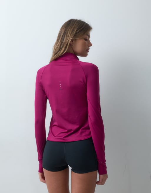 Top morado de manga larga con media cremallera Swift Dri-FIT de Nike Running, 4 de 4