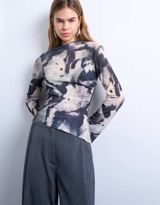 Top multicolor asimétrico con estampado abstracto y detalle drapeado de Topshop