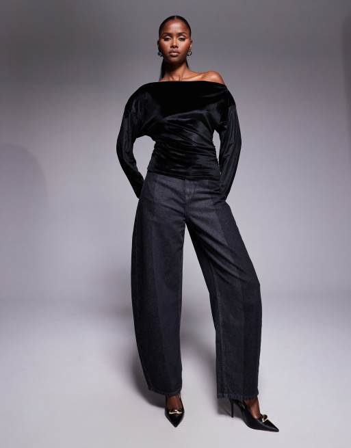 Top negro ajustado con escote Bardot de pana aterciopelada de ASOS DESIGN, 2 de 4