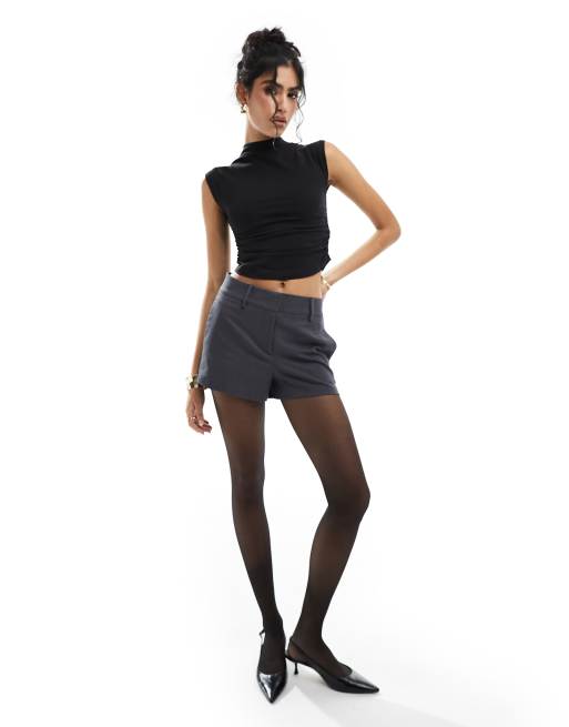 Top negro apagado sin mangas con lateral fruncido de New Look, 4 de 4