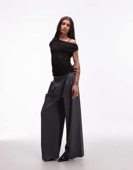 Top negro asimétrico con detalle fruncido de encaje de ASOS DESIGN, 4 de 4
