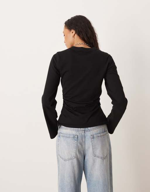 Top negro asimétrico de manga larga con laterales fruncidos de ASOS DESIGN, 4 de 4