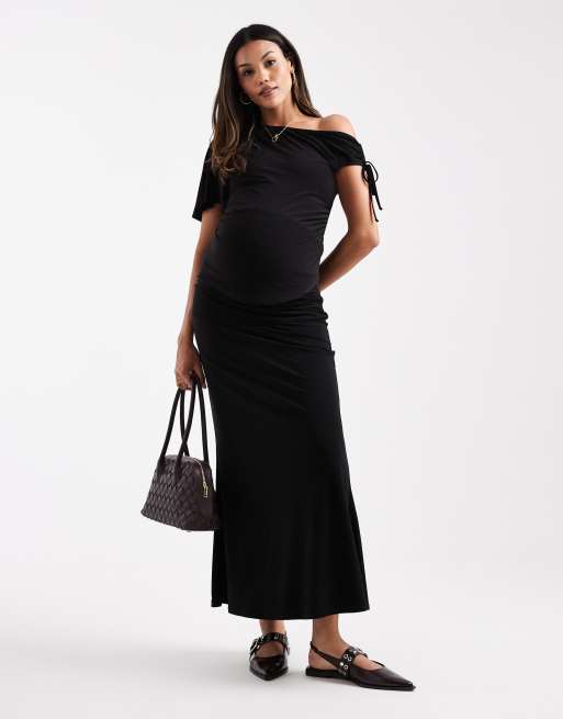Top negro ceñido asimétrico con hombro fruncido de ASOS DESIGN Maternity (parte de un conjunto), 2 de 4