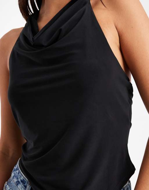 Top negro ceñido con cuello halter desbocado y bajo asimétrico de ASOS DESIGN, 3 de 4
