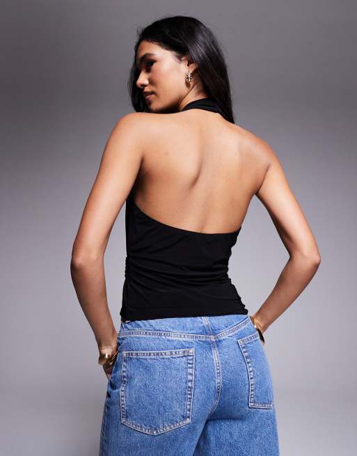 Top negro ceñido con cuello halter y detalle dorado de ASOS DESIGN, 3 de 4