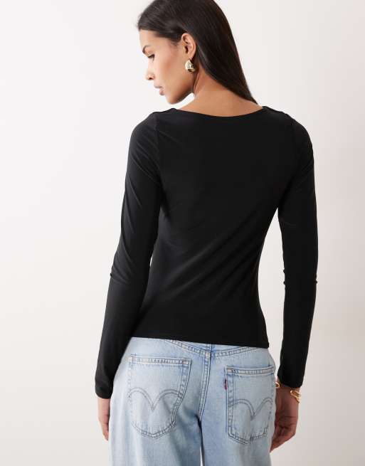 Top negro ceñido de manga larga con cuello barco fruncido de ASOS DESIGN, 4 de 4