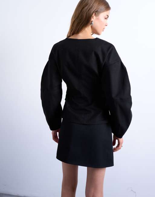 Top negro con cuello de pico y mangas ovoides de Topshop, 3 de 4