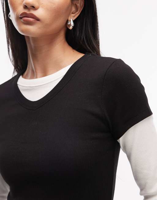 Top negro con diseño efecto dos capas y cuello de pico subido de ASOS DESIGN, 3 de 4