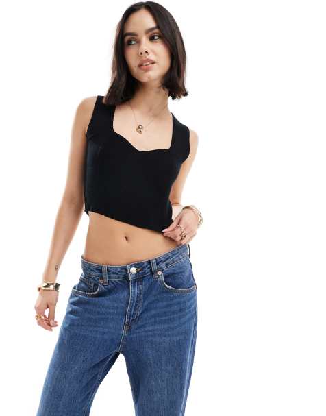 Top negro con escote en forma de corazón de punto de canalé de Vero Moda - view 1