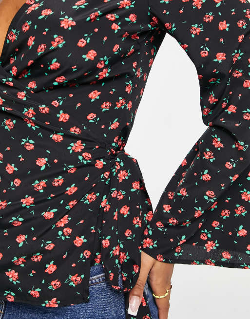 Top negro cruzado de manga larga con estampado de rosas de Glamorous, 3 de 4