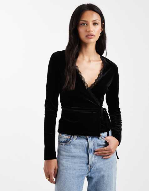 Top negro cruzado de manga larga de terciopelo de Miss Selfridge - view 1