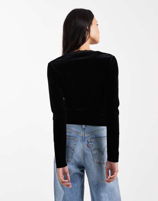 Top negro cruzado de manga larga de terciopelo de Miss Selfridge, 4 de 4