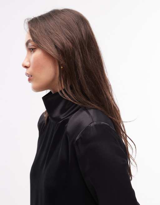 Top negro de corte asimétrico alargado con cuello alzado de satén de ASOS DESIGN, 3 de 4