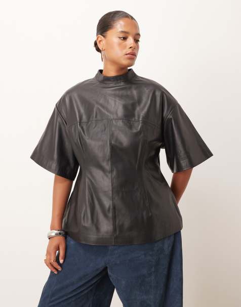 Top negro de cuello alto con cintura marcada de cuero suave de ARRANGE Curve - view 1
