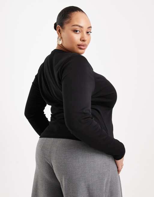 Top negro de manga larga con cuello de pico de ONLY Curve, 4 de 4