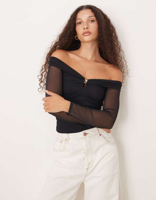 Top negro de manga larga con escote Bardot y detalle de herraje de Abercrombie & Fitch