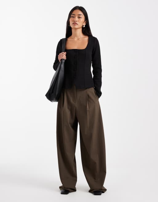 Top negro de manga larga con escote cuadrado y botones de New Look, 2 de 4