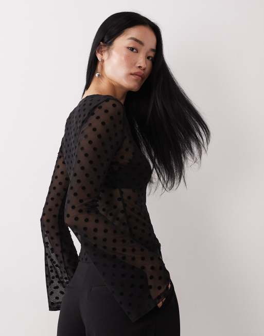 Top negro de manga larga con lunares flocados de malla transparente de ASOS DESIGN, 4 de 4