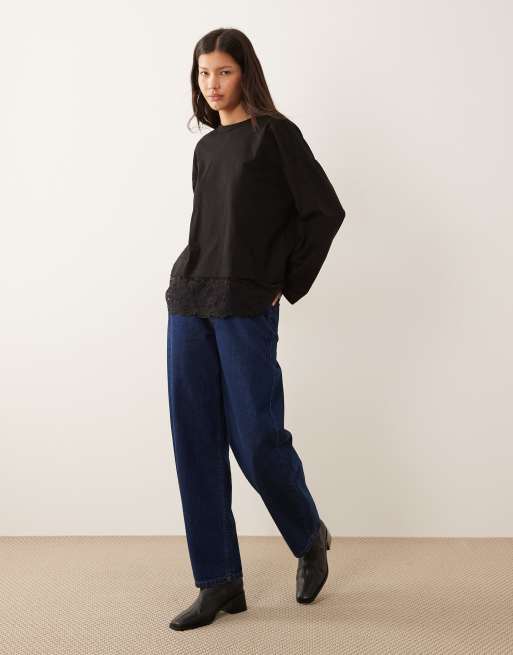 Top negro de manga larga con ribete de encaje en el bajo de ASOS DESIGN, 2 de 4