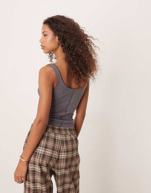 Top negro de tirantes con botones de pointelle End Game de Free People, 4 de 4